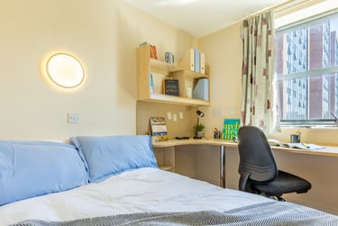 Gold En Suite at Europa, 190 Erskine Street, City Centre, Liverpool, L61AL - Image 7